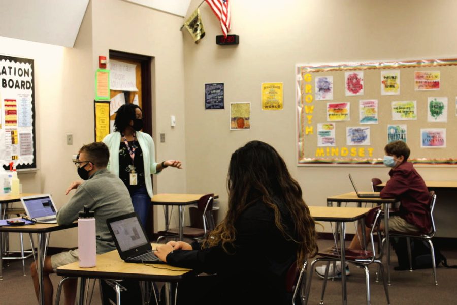 CHS English teacher Ms. Riley teaches her L-Z hybrid learners.