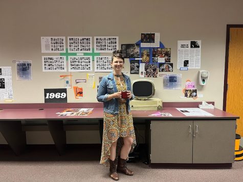 Gettin’ Groovy With 1960s Escape Room